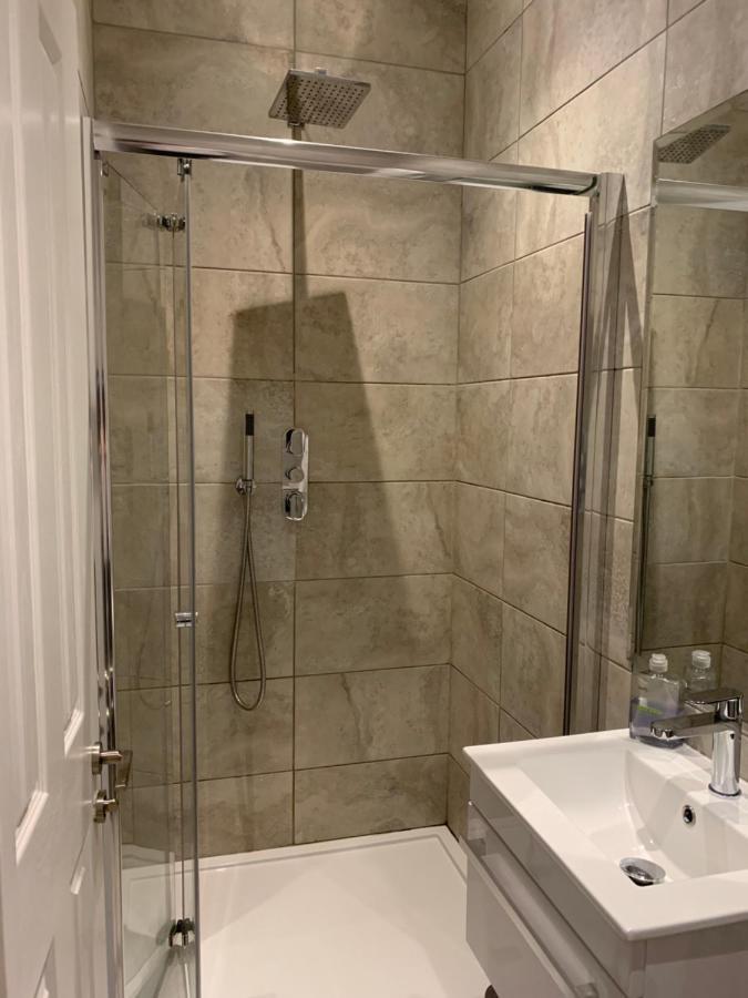 伦敦Wonderful 3 Bed Flat With Private Garden In Wimbledon - 1 The Queens公寓 外观 照片